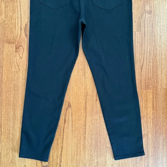 NWT Madewell Maternity Over-the-Belly Skinny Jeans in Lunar Wash Black size 33 - Picture 11 of 16
